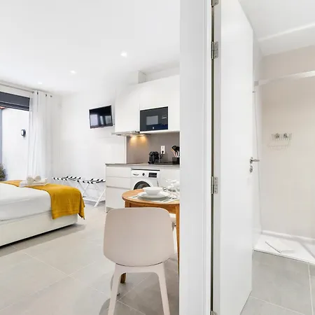 Fira Building Apartment