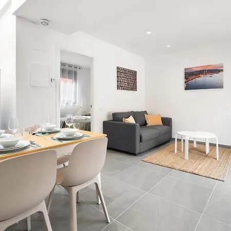 公寓 Fira Building 略夫雷加特河畔奥斯皮塔莱特